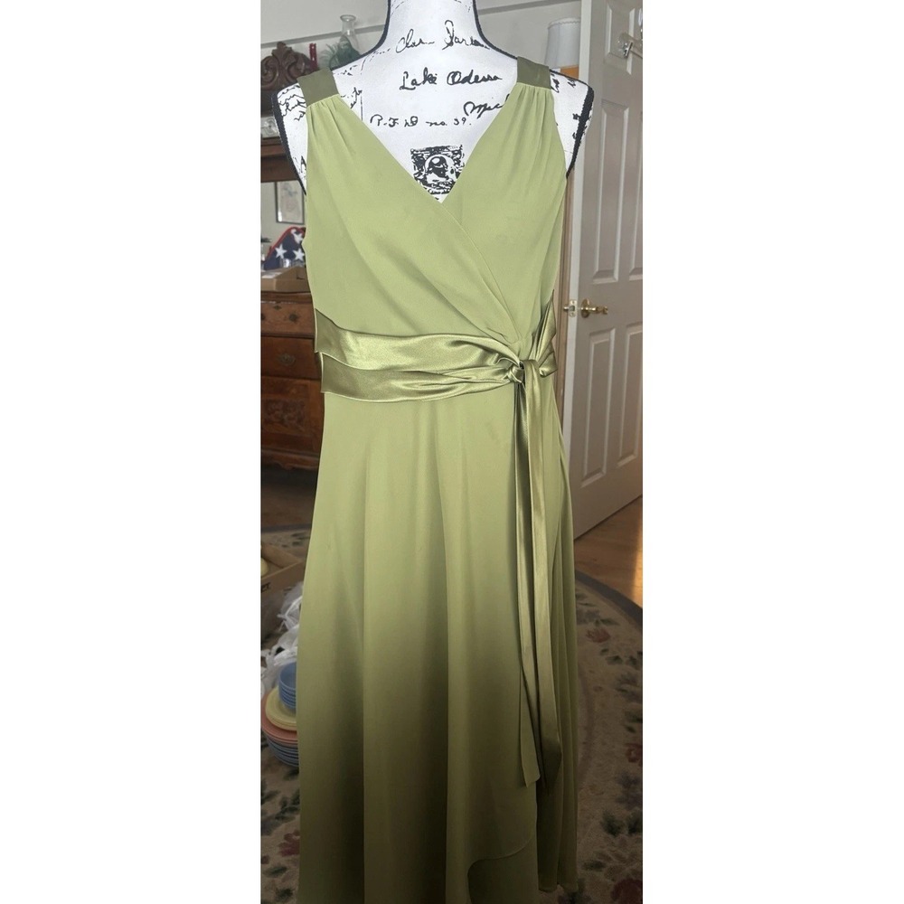 Jones Wear Sage Dress-‎ Sage Green, Size 12, Satin Waist Tie, Flowy Bottom Hem